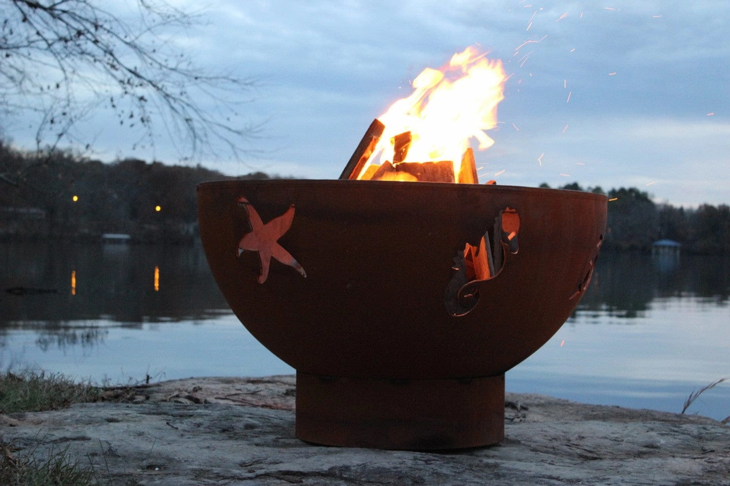 Fire Pit Art Sea Creatures 36-inch Wood Burning Fire Pit - SEAportable outdoor fire pit with lid