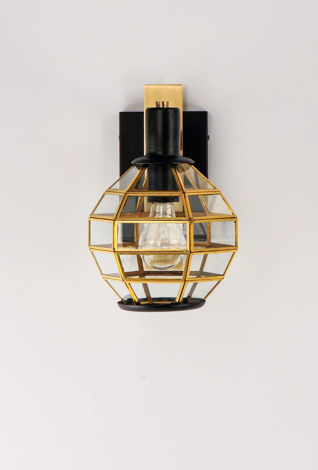 Heirloom One Light Outdoor Wall Lantern Black / Burnished Brass