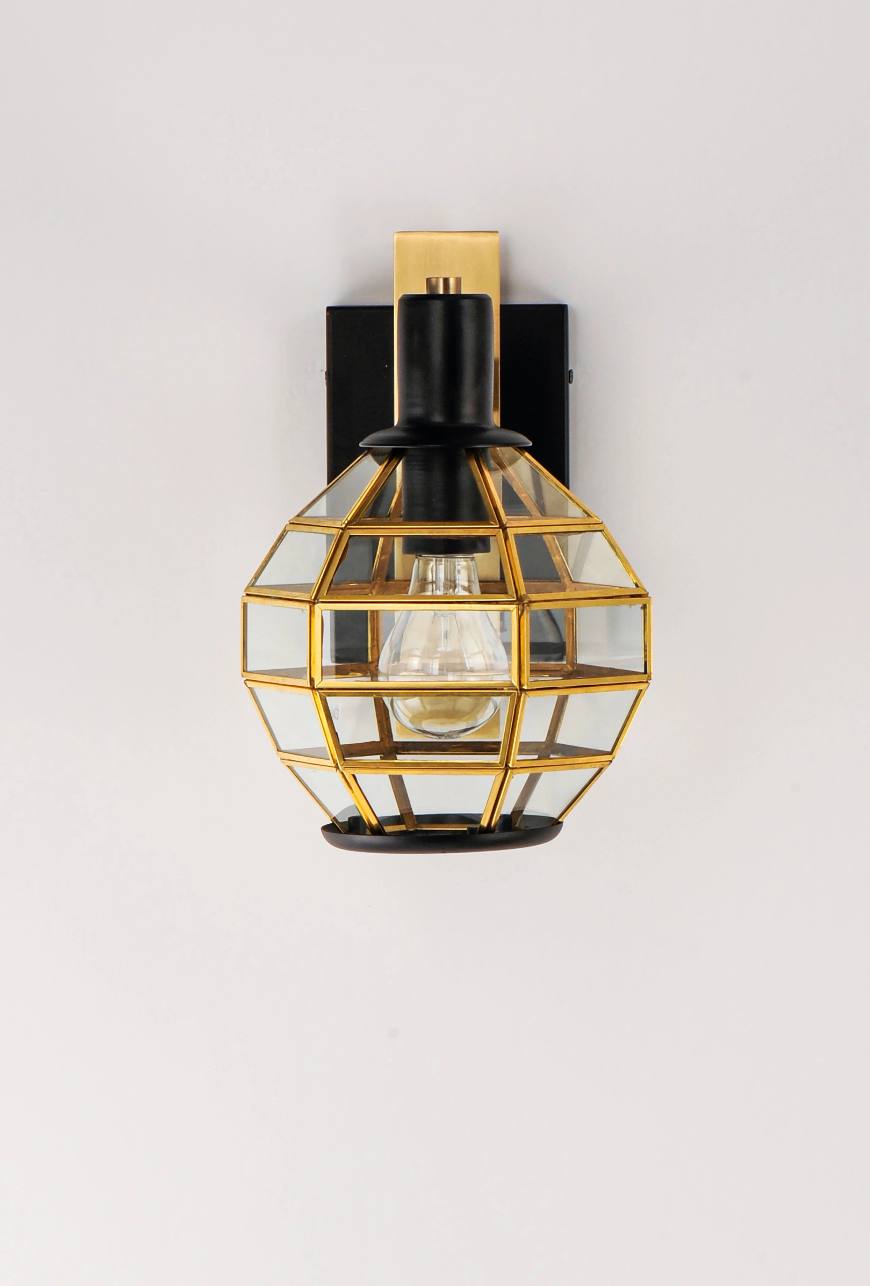 Heirloom One Light Outdoor Wall Lantern Black / Burnished Brass