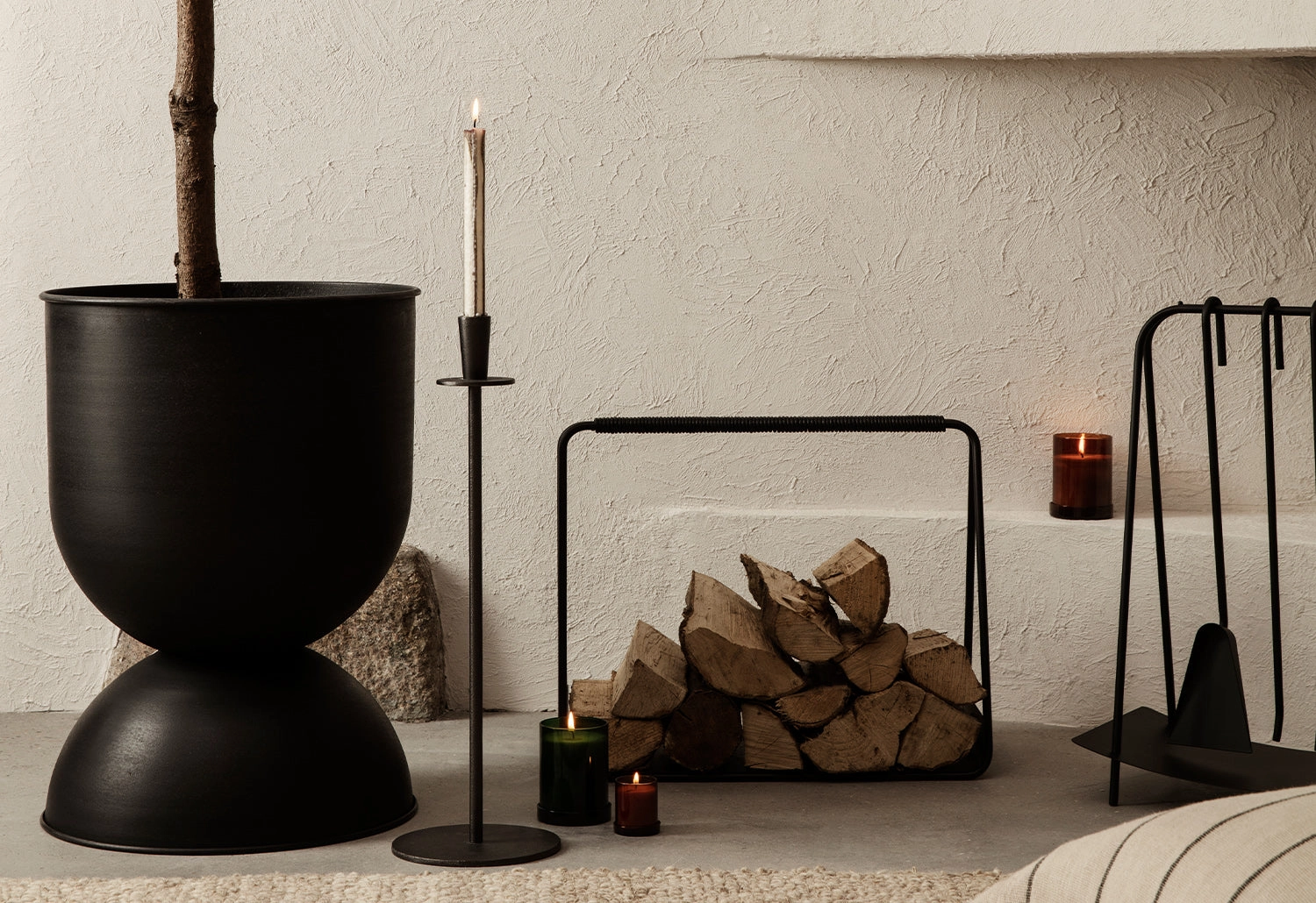 Hourglass Pot
