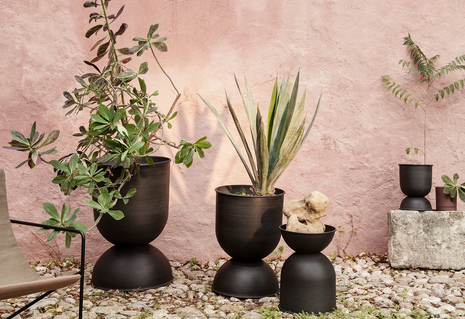 Hourglass Pot