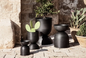 Hourglass PotDurable outdoor patio accessories