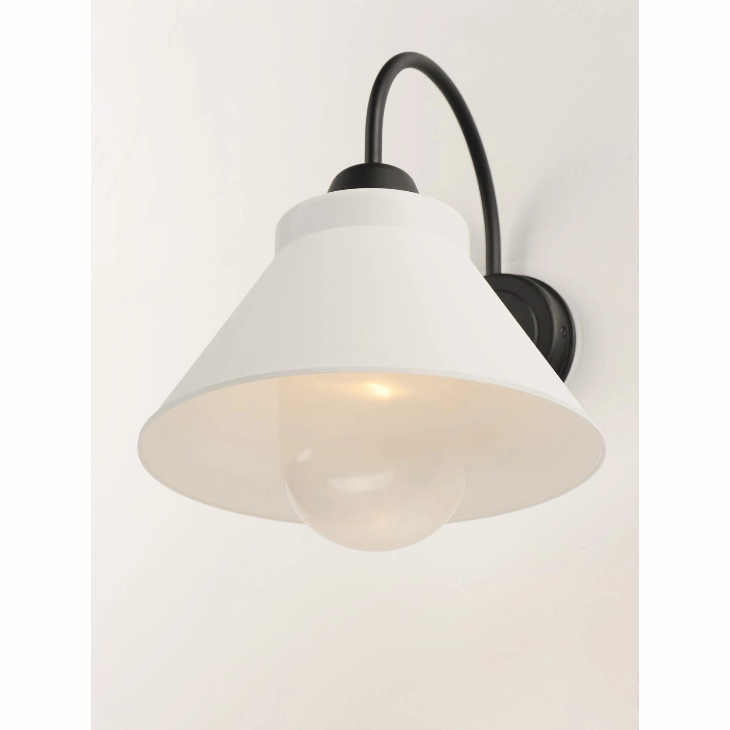 Jetty Outdoor Wall Light