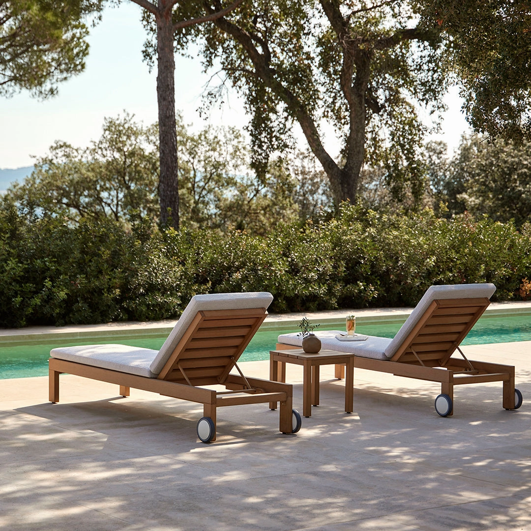 Kahn Sunbed w/ Cushion - 1-Seater