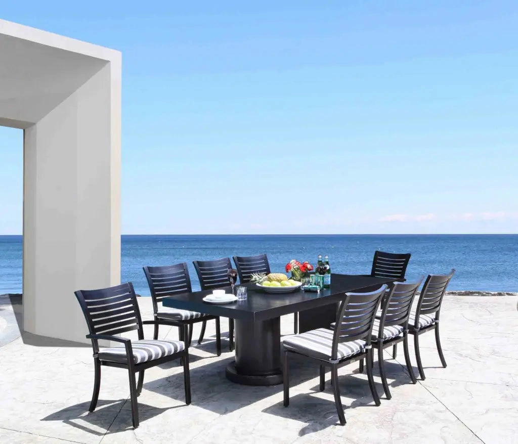 Lakeview Outdoor Daybed