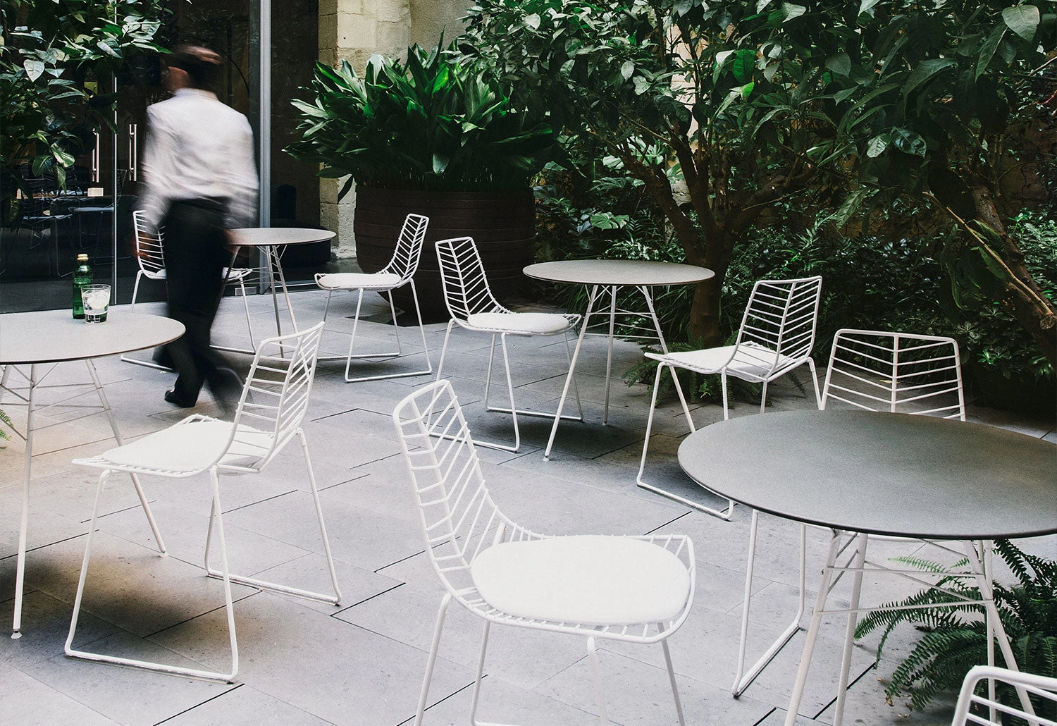 Leaf Outdoor Stacking Chair