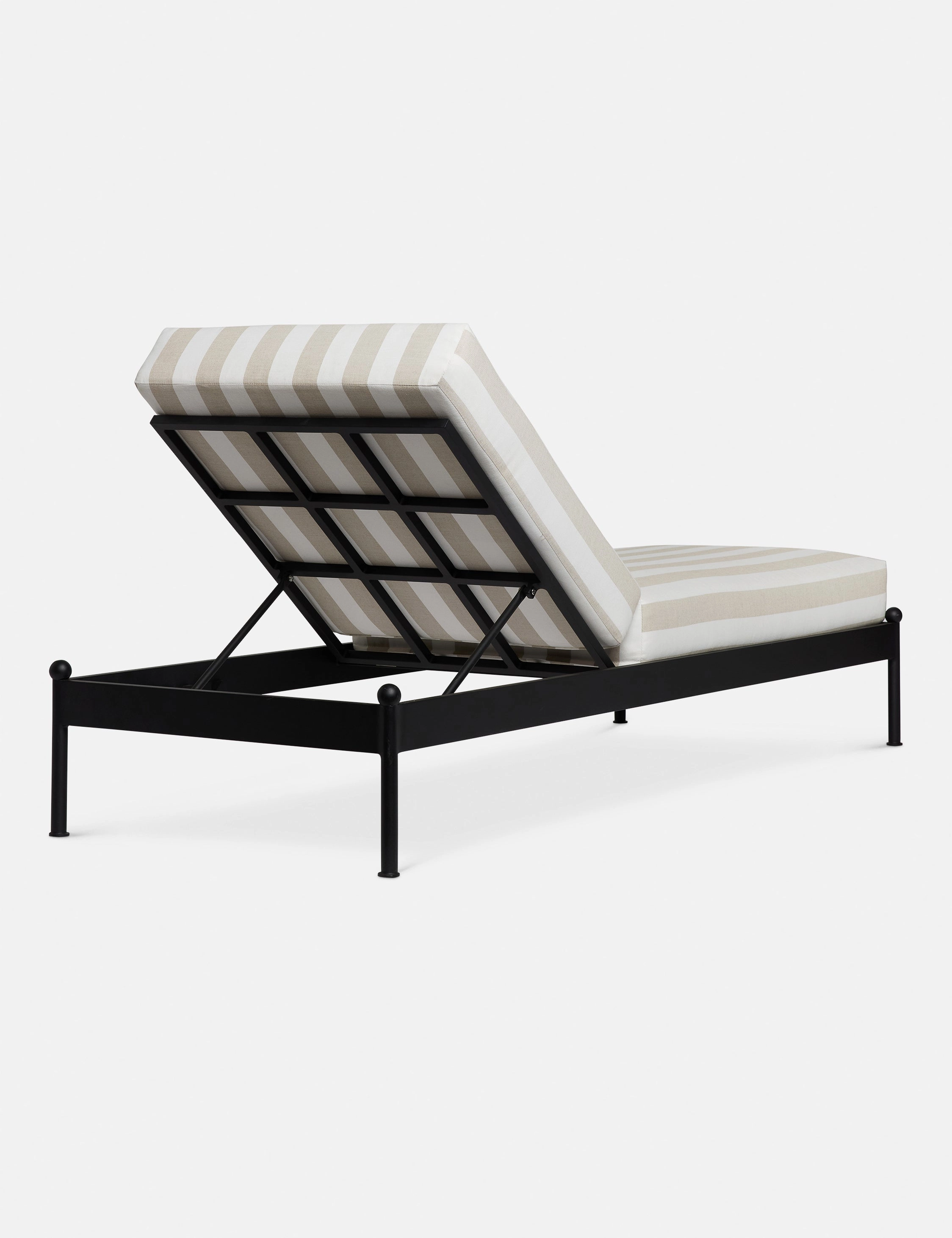 Leni Outdoor Chaise