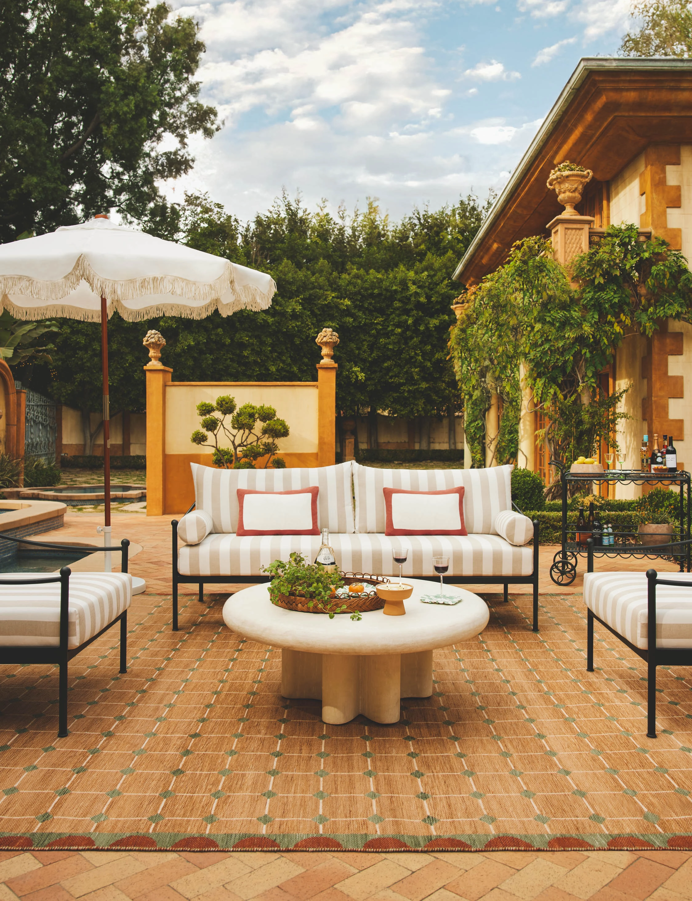 Leni Outdoor Sofa