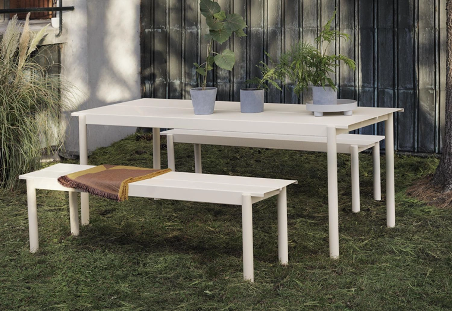 Linear Steel Table