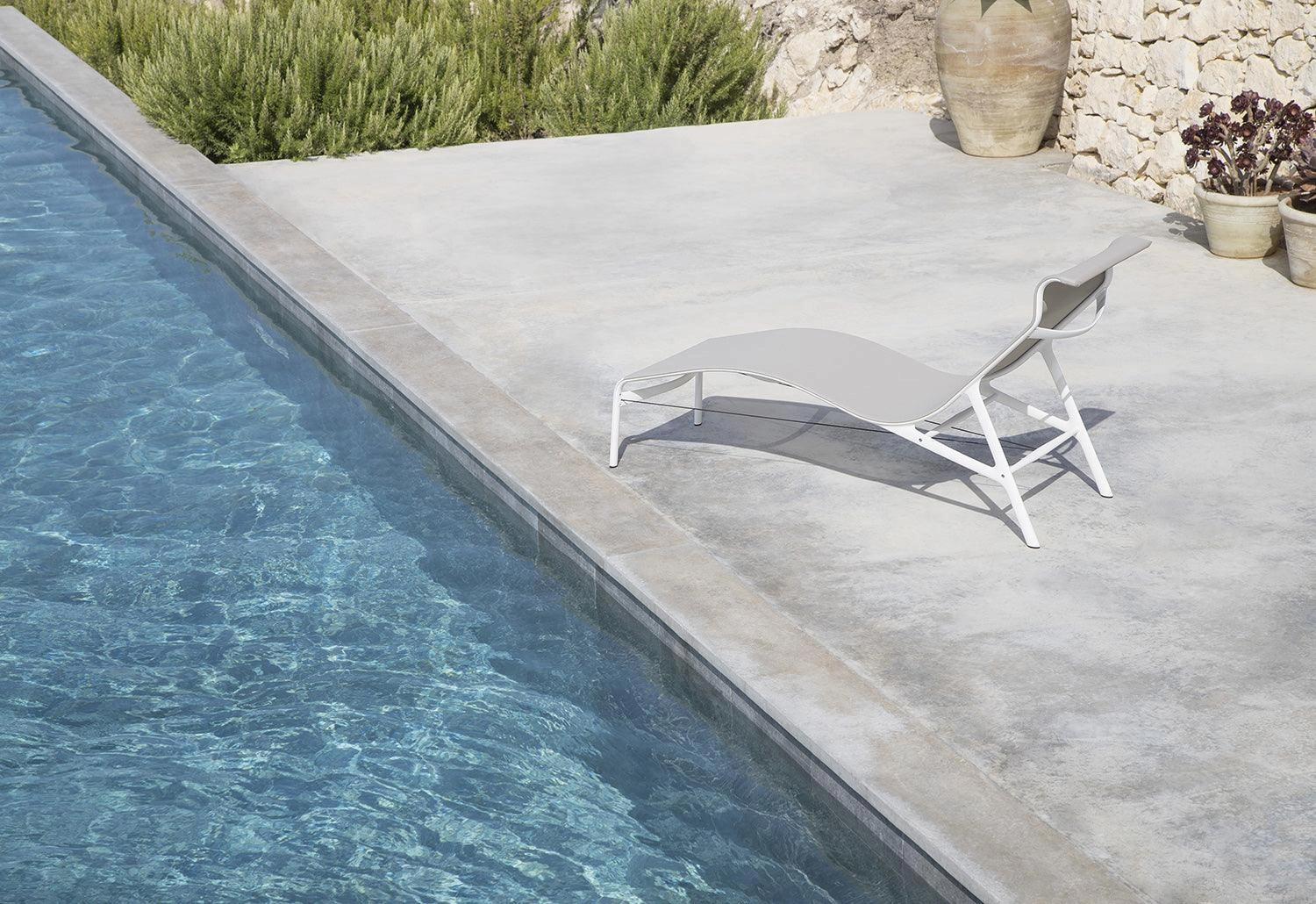 Longframe 419 outdoor chaise
