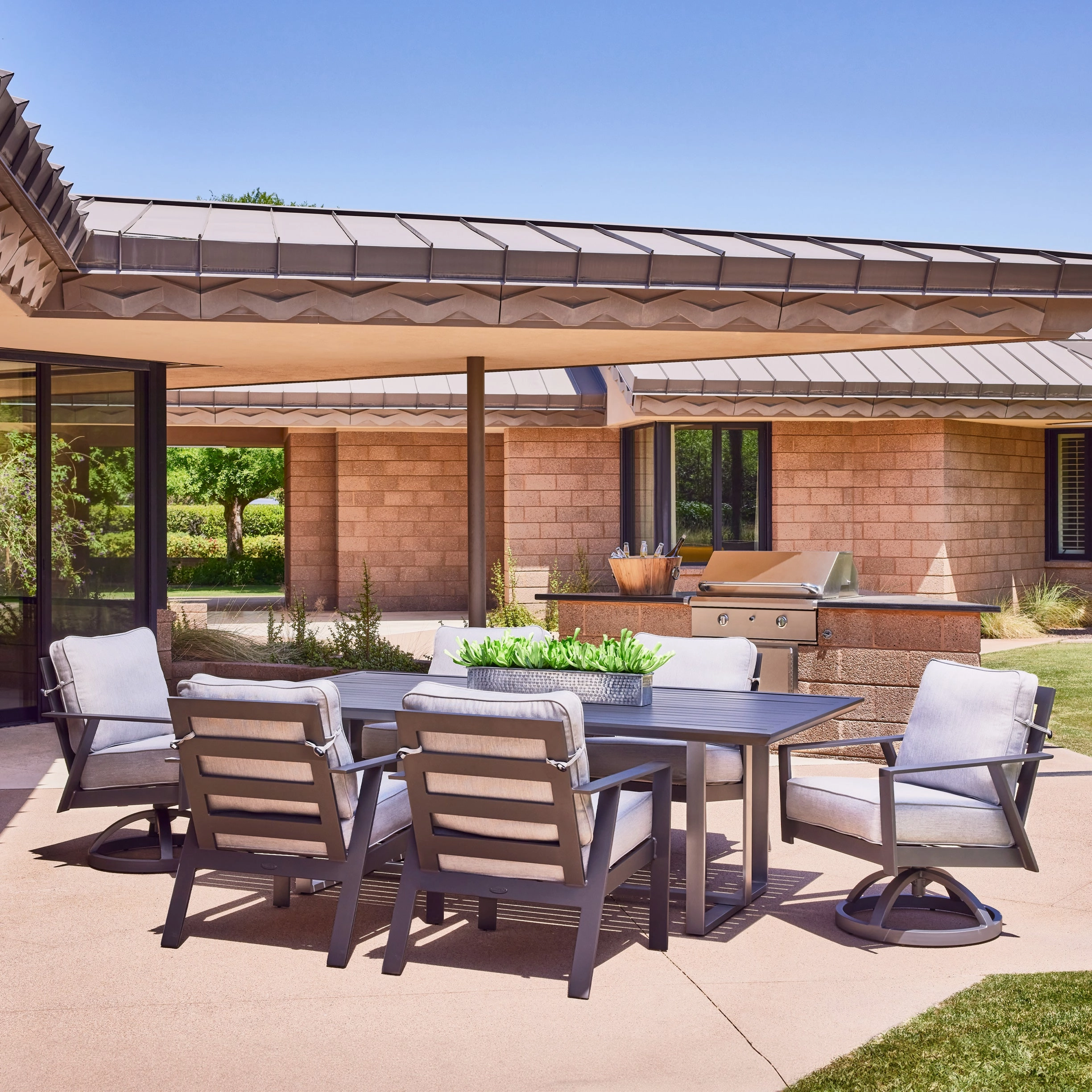 Luxe 7 PC Dining Set