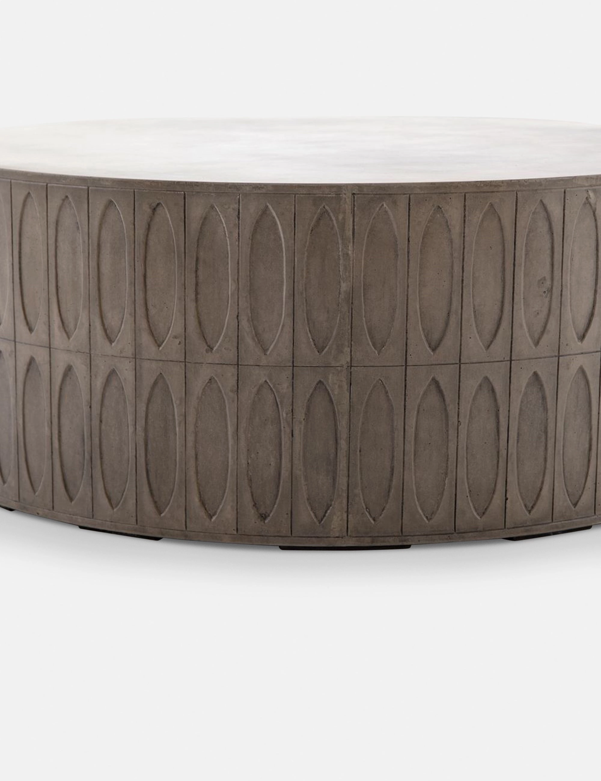 Mal Indoor / Outdoor Round Coffee Table