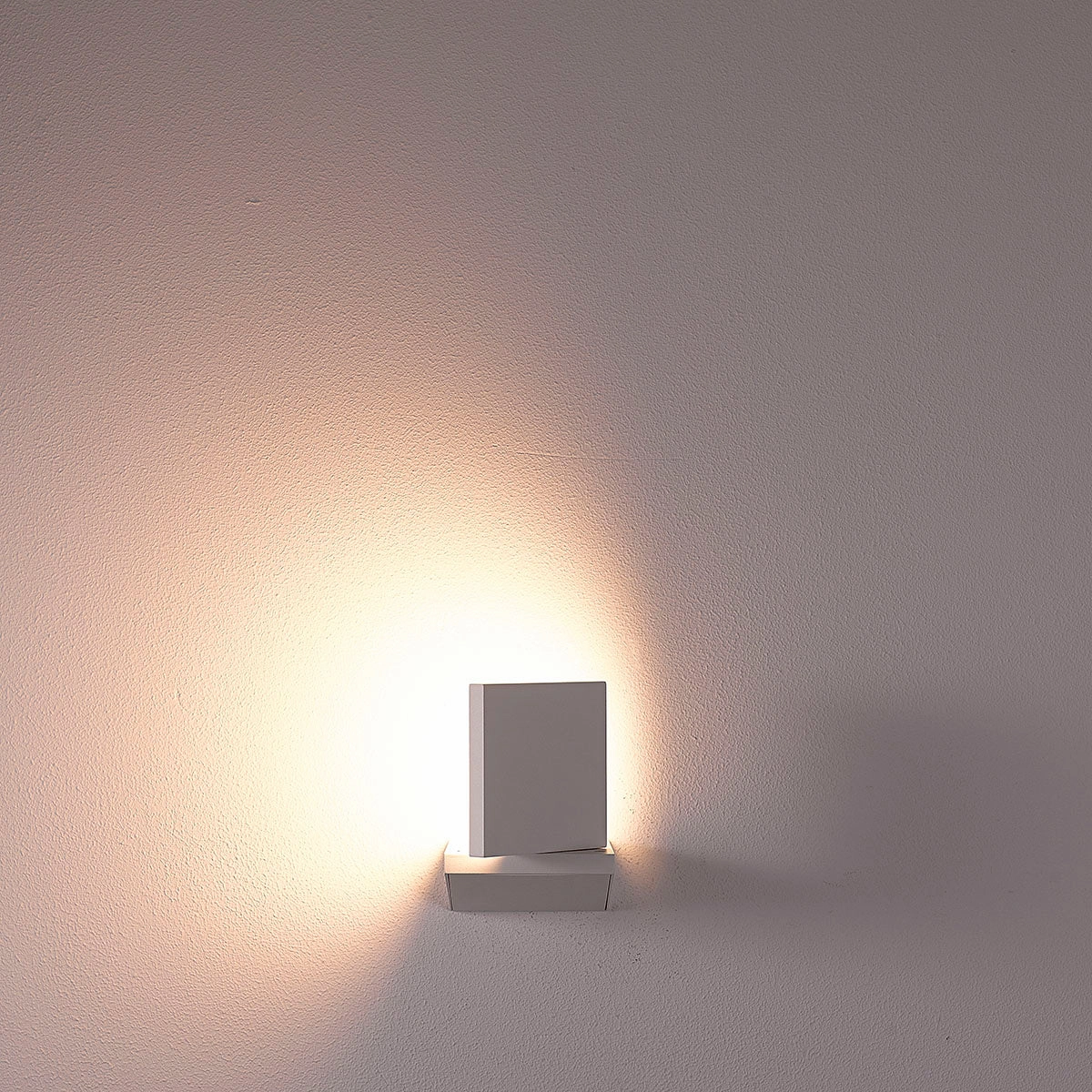 Mana LED Outdoor Wall Mount Marine Grey