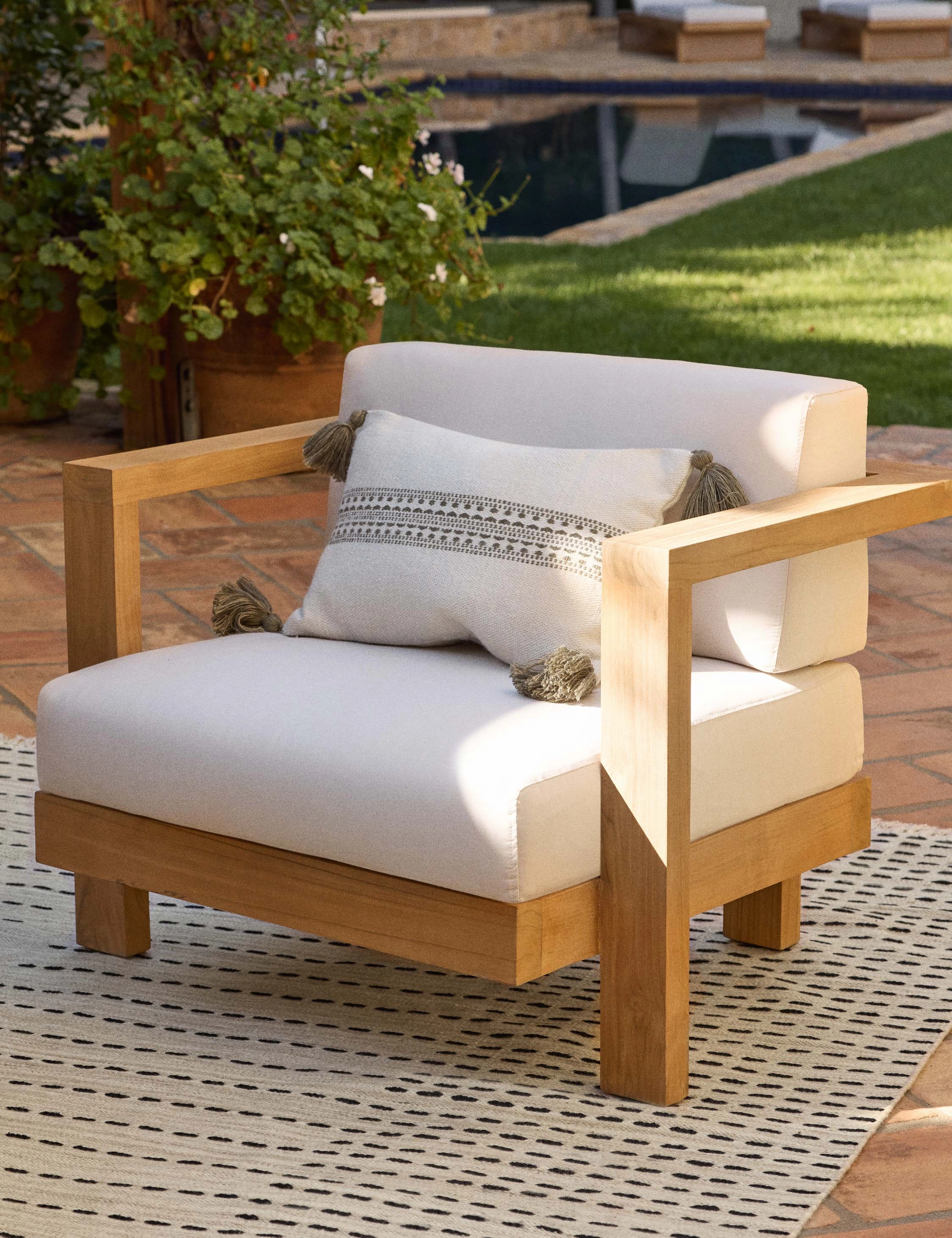 Marchesa Indoor / Outdoor Pillow