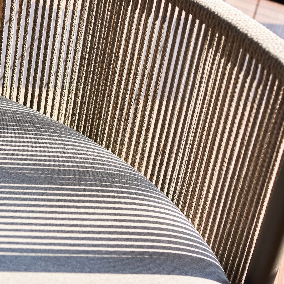 Mindo 107 Outdoor Daybed