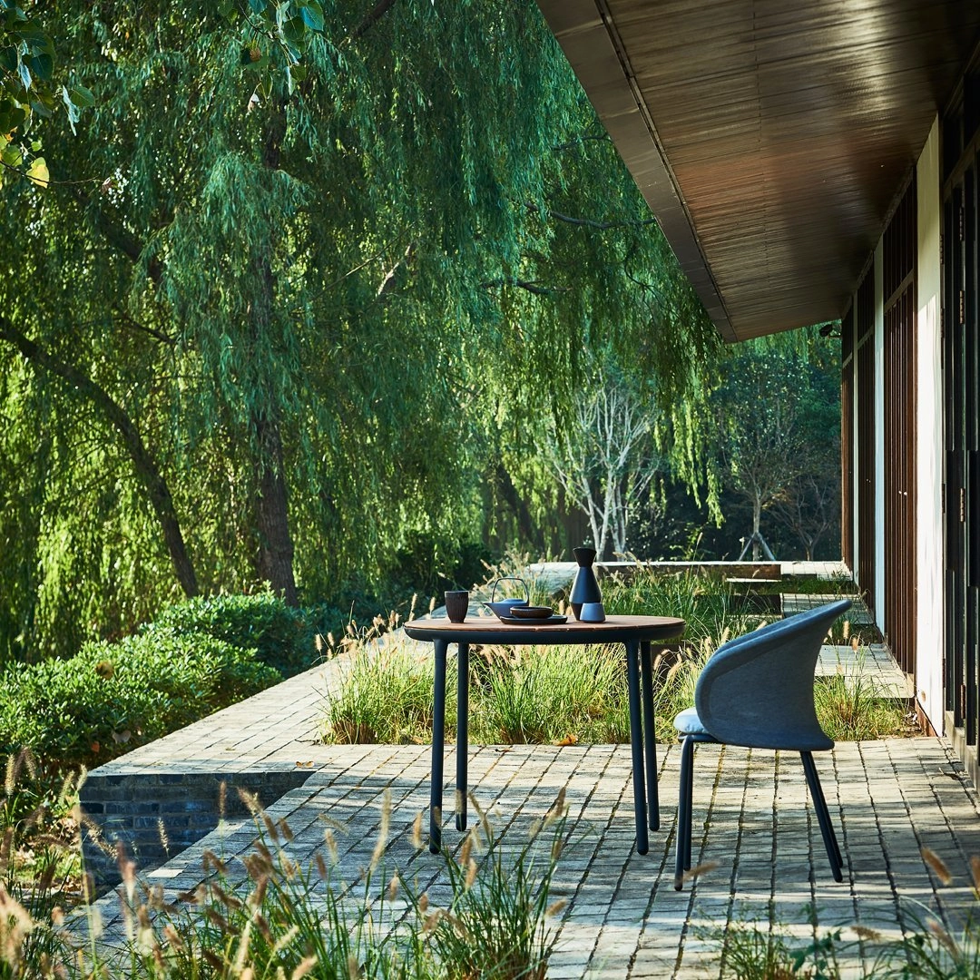 Mindo 114 Outdoor Dining Chair - Stackable