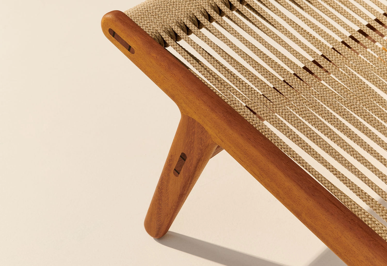 MR01 Initial Outdoor Lounge Chair