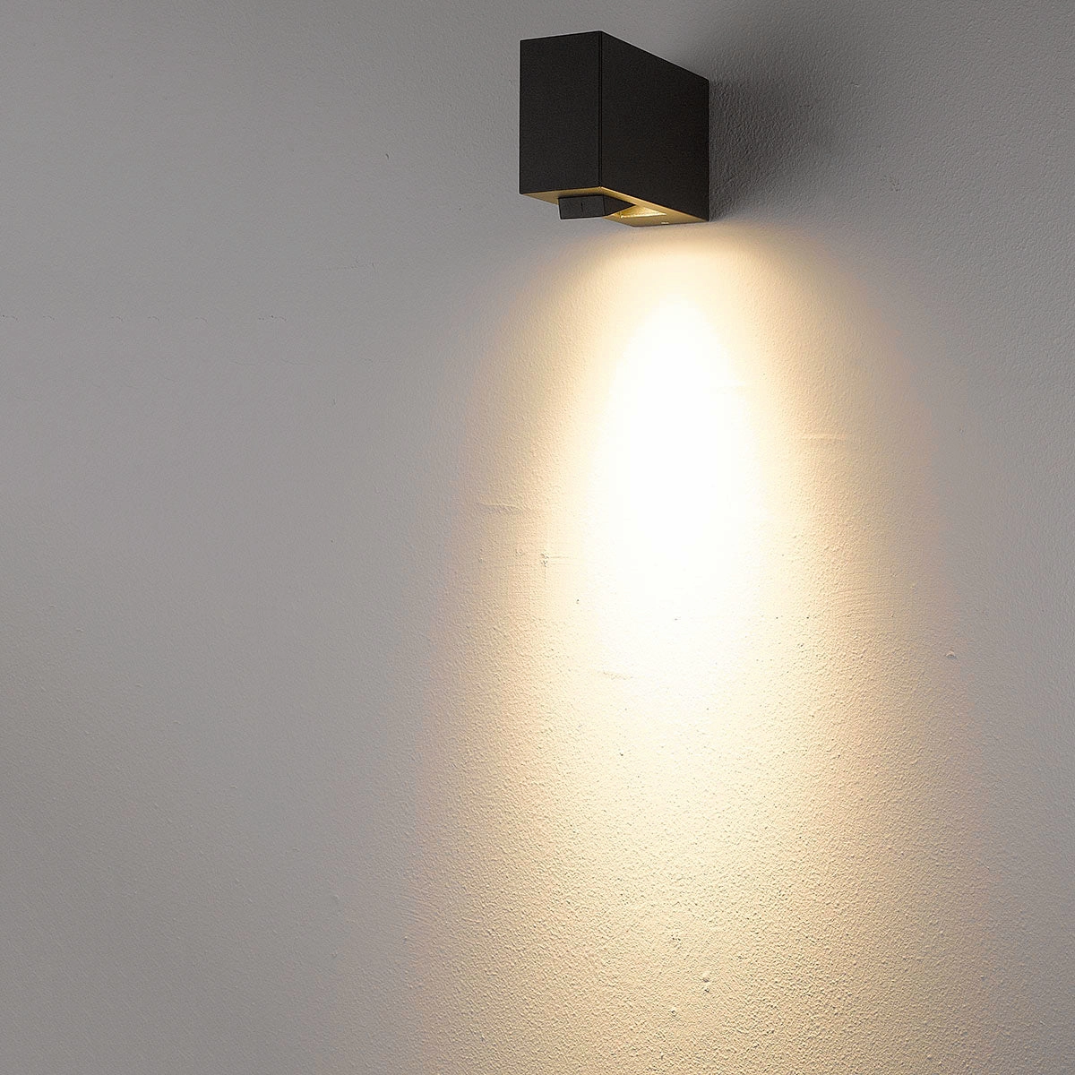 Oscar LED Outdoor Wall Mount Graphite Grey