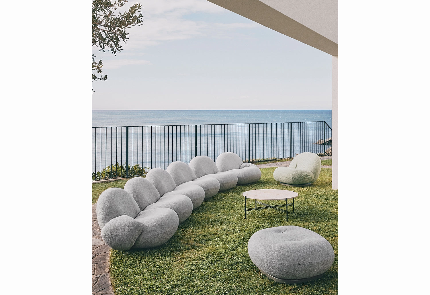 Pacha Outdoor Ottoman