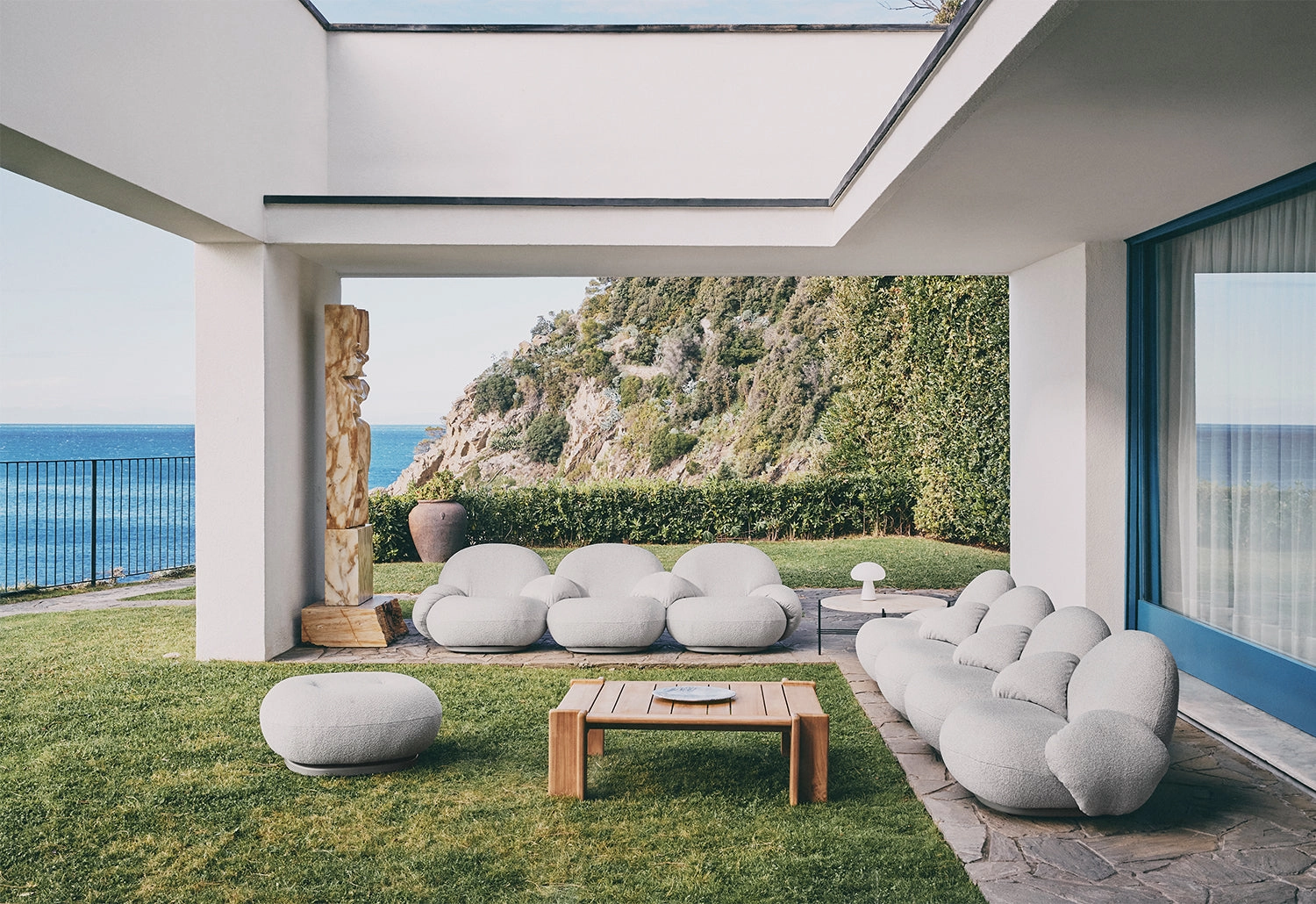Pacha Outdoor Ottoman