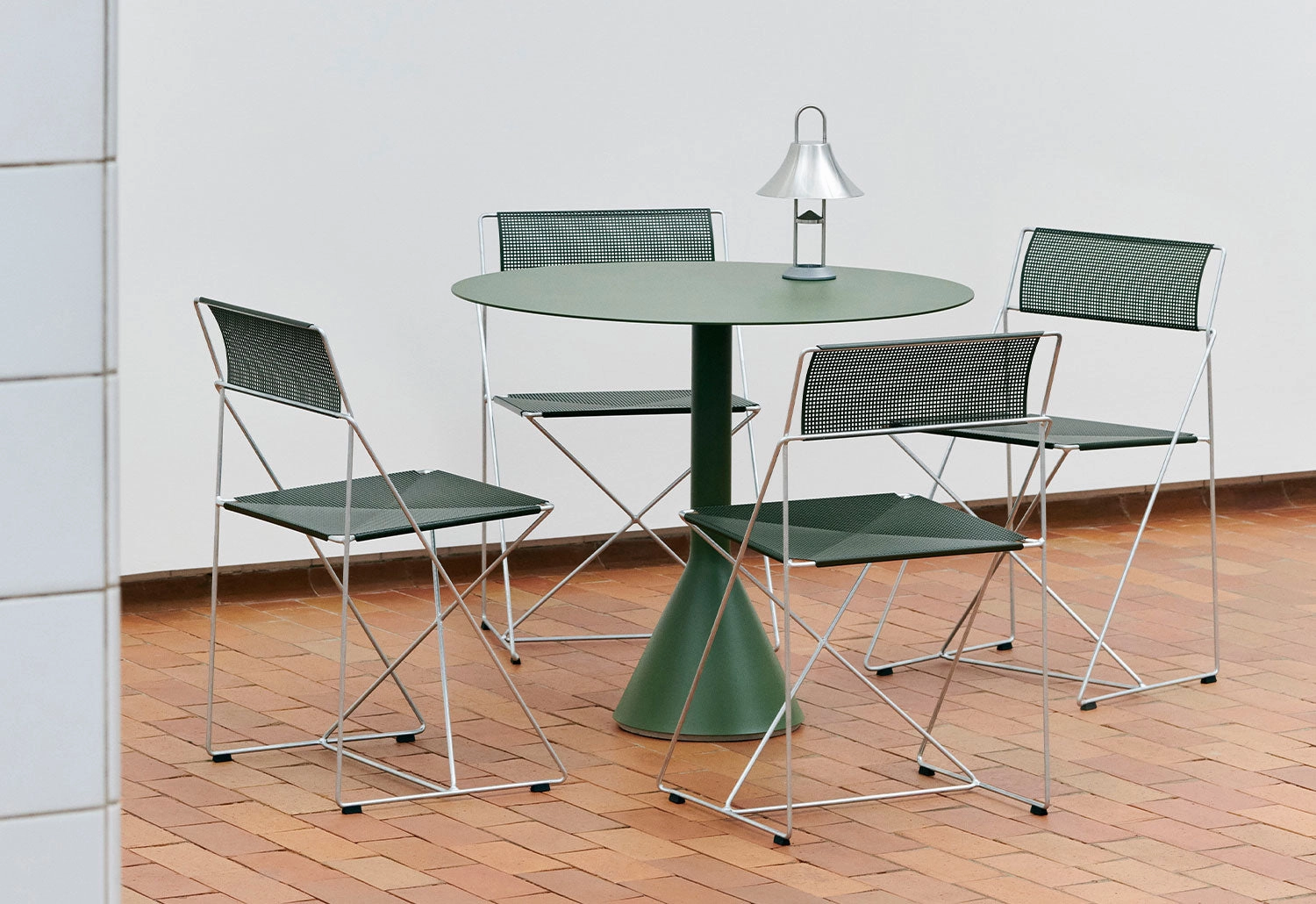 Palissade Cone Table