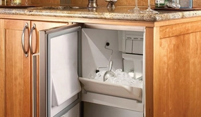 Perlick 15 inch Series Outdoor Undercounter Ice Maker H50IMW outdoor beverage cooler with wheels