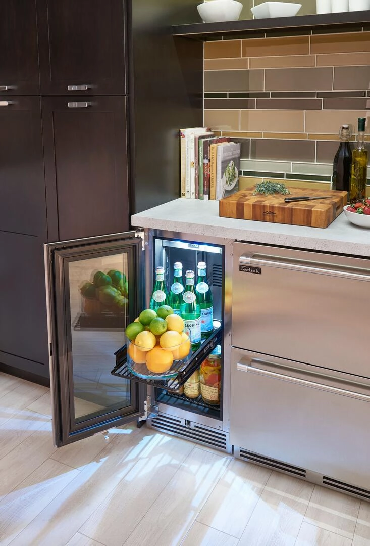 Perlick 15 inch Signature Series 2.8 cu. ft.Compact Refrigerator HP15RO-4-4