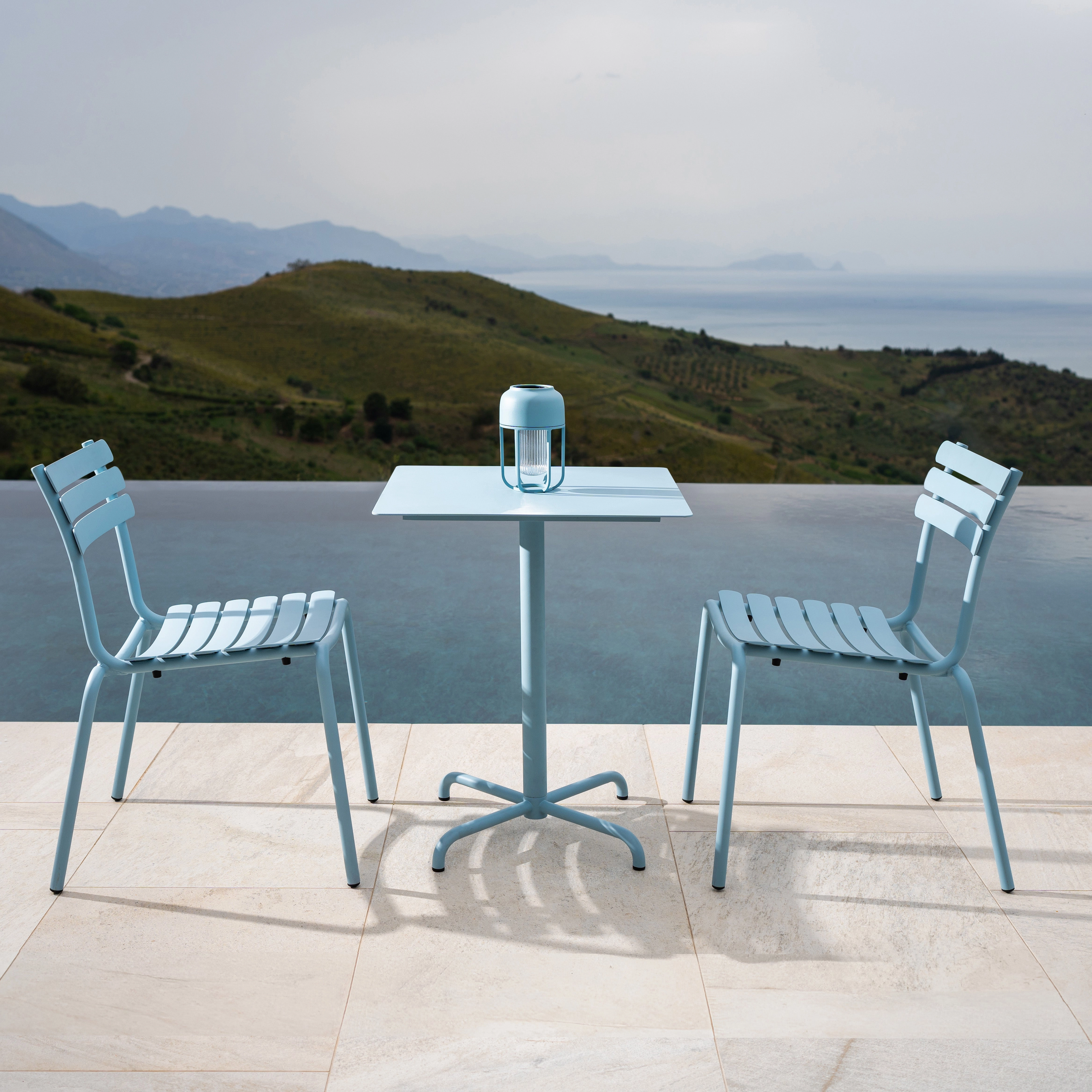 PICO Outdoor Caf Table w/ 4-Star Base - Square