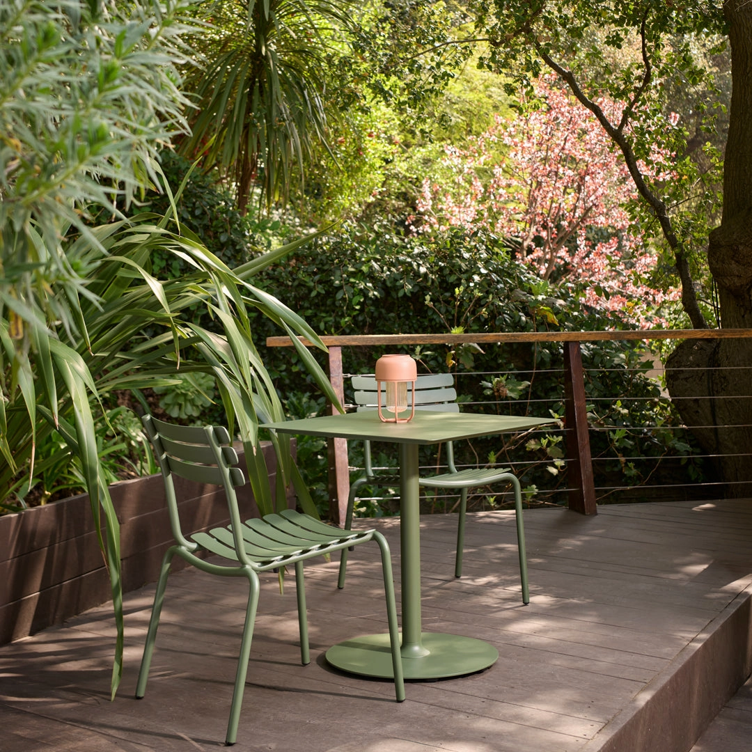 PICO Outdoor Caf Table w/ Round Base - Square