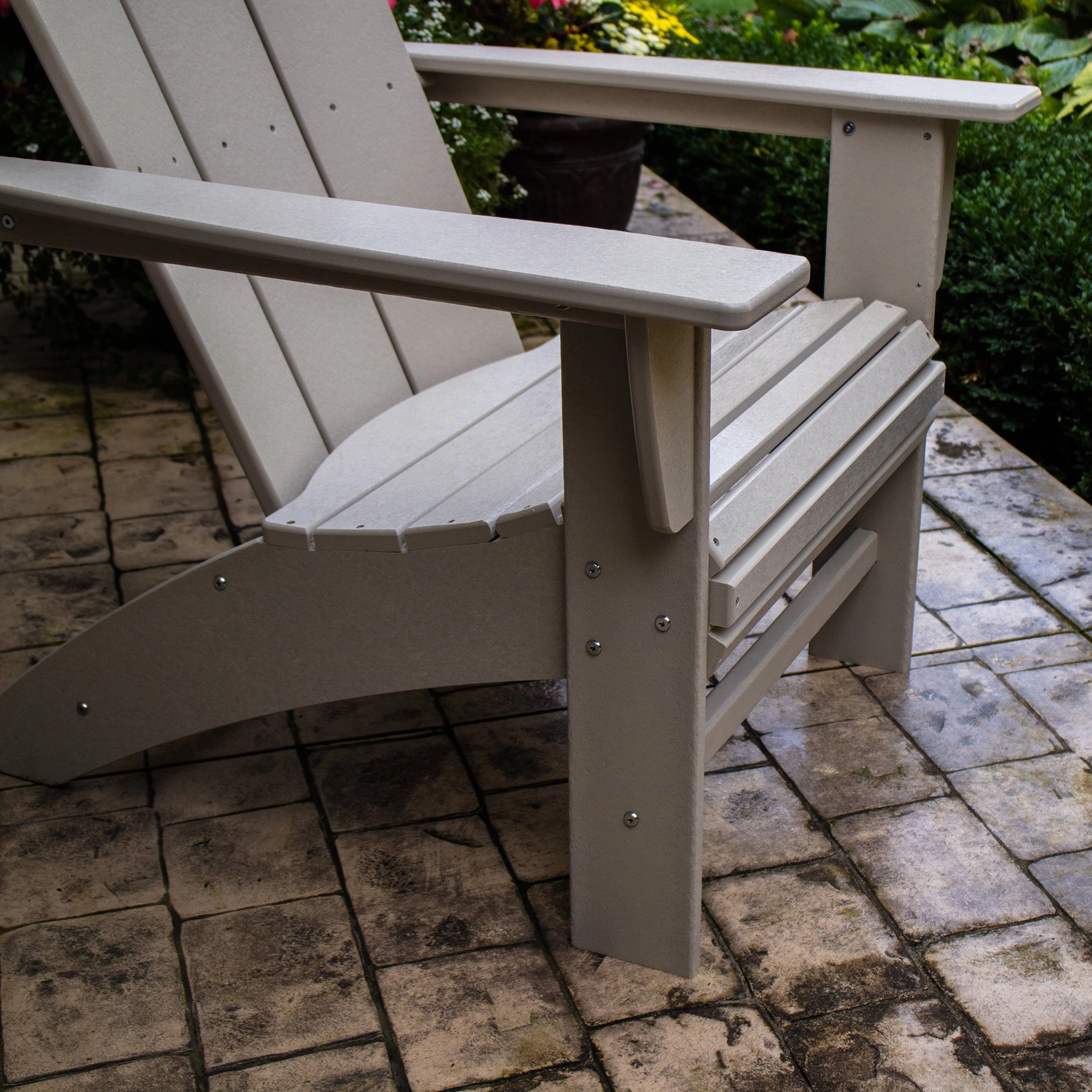 POLYWOOD Modern Curveback Adirondack Chair