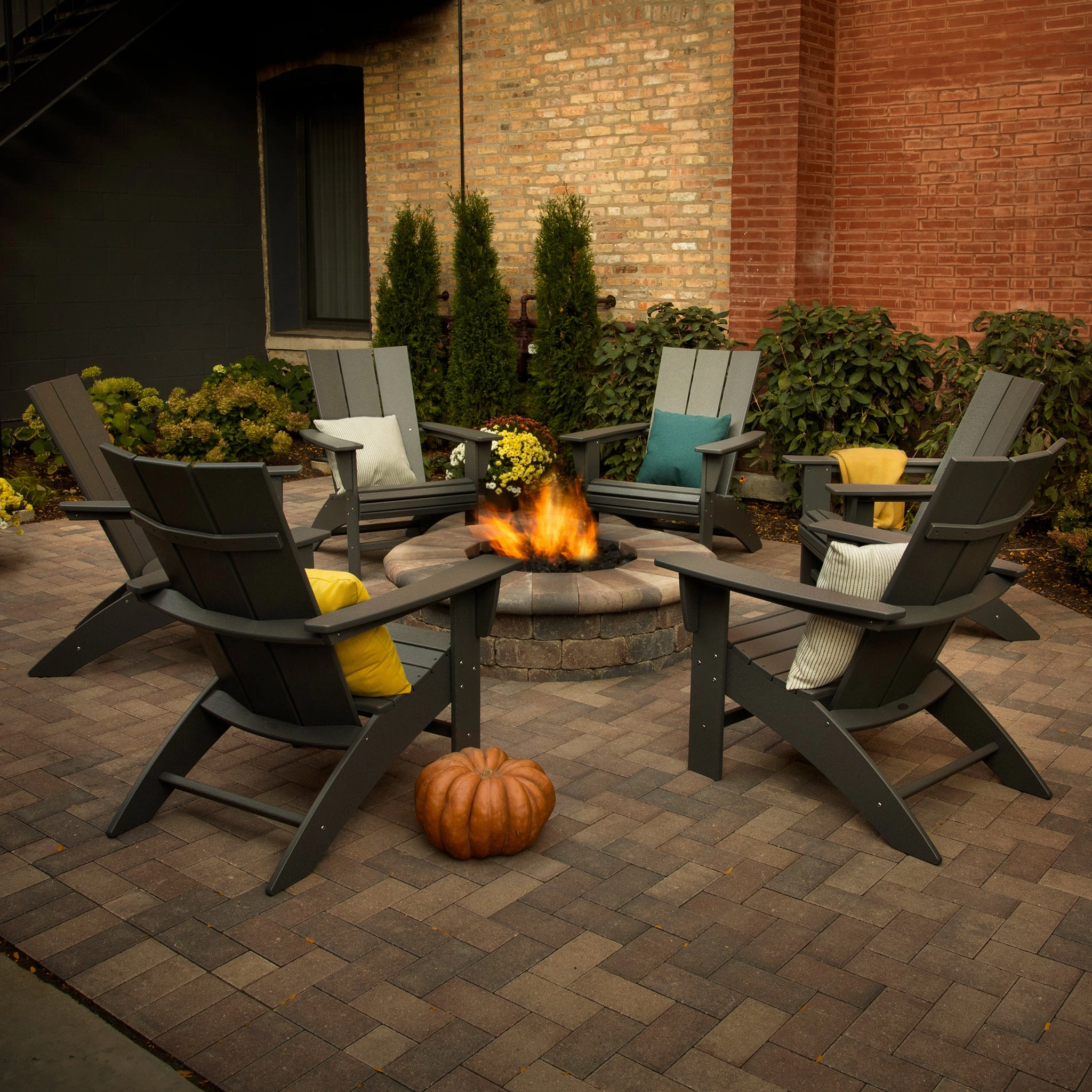 POLYWOOD Modern Curveback Adirondack Chair