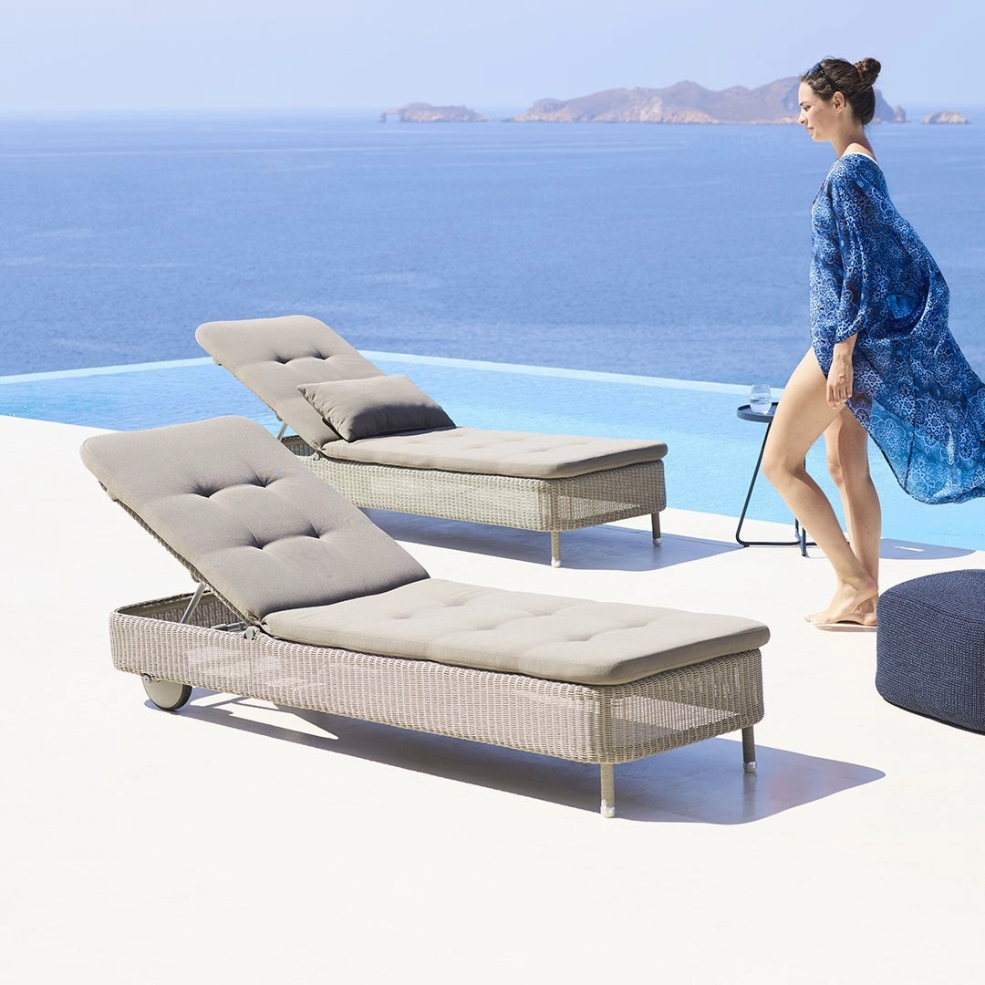Presley Sunbed