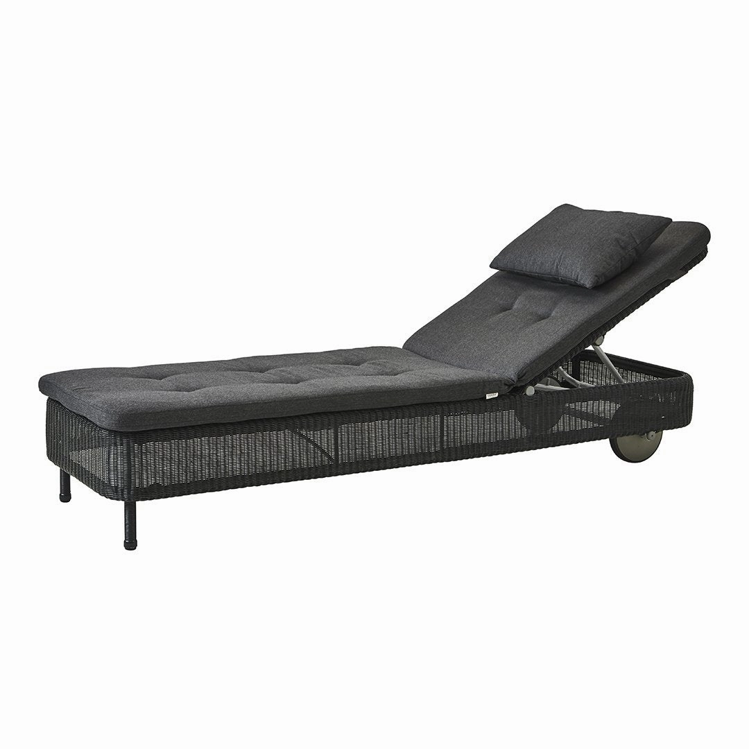 Presley Sunbed