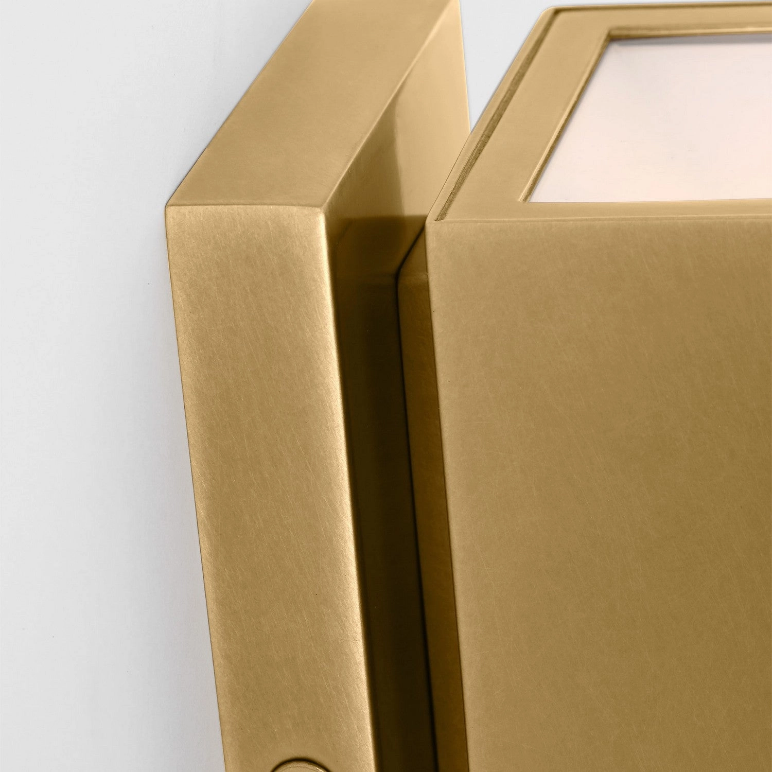 Pressa LED Outdoor Wall Mount Natural Brass
