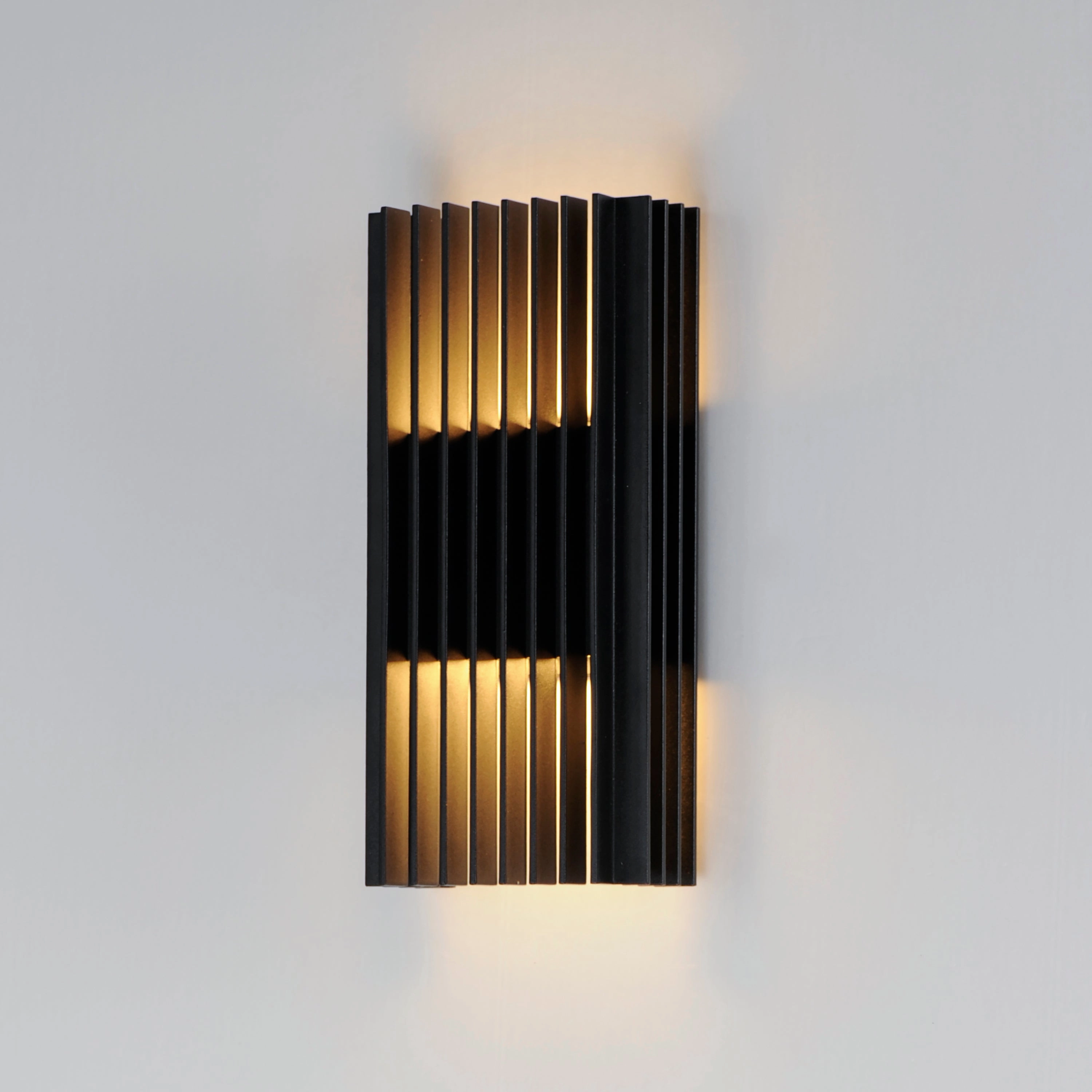Rampart Medium LED Outdoor Wall Light
