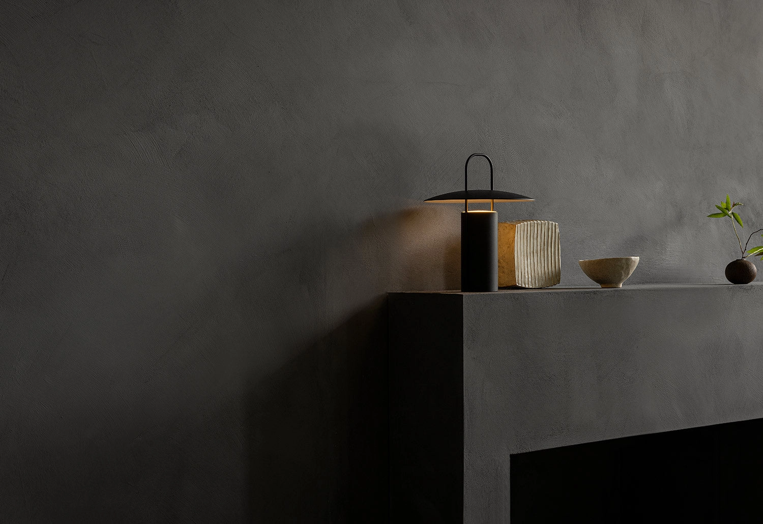 Ray Portable Table Lamp