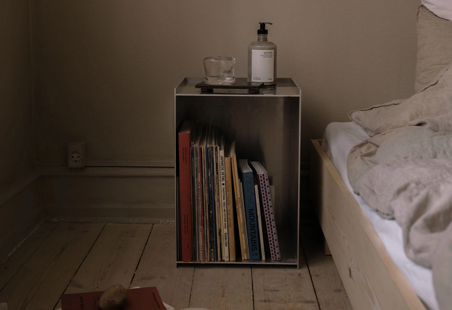 Rivet Box Table