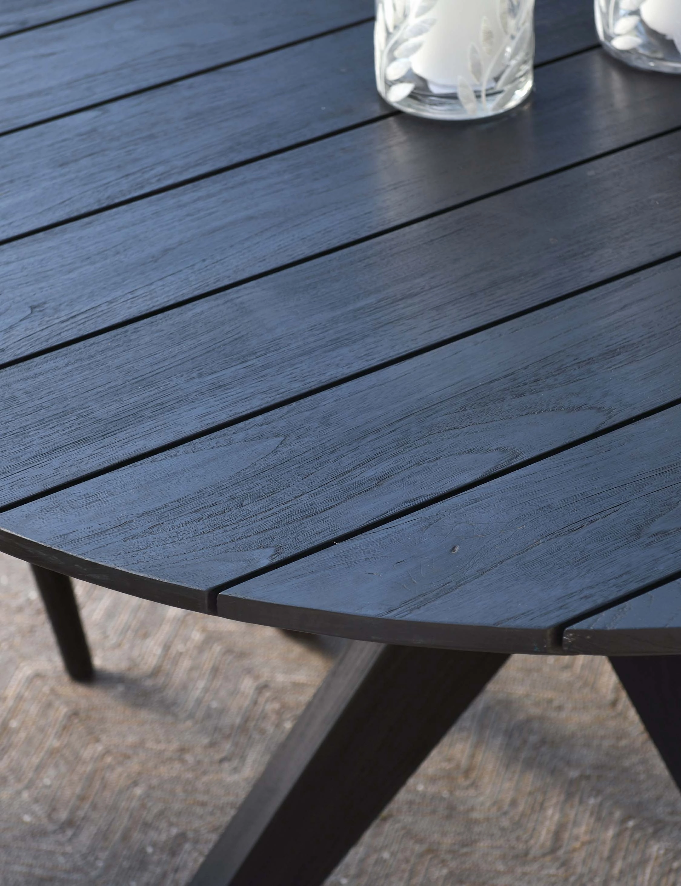 Rosetta Indoor / Outdoor Round Dining Table