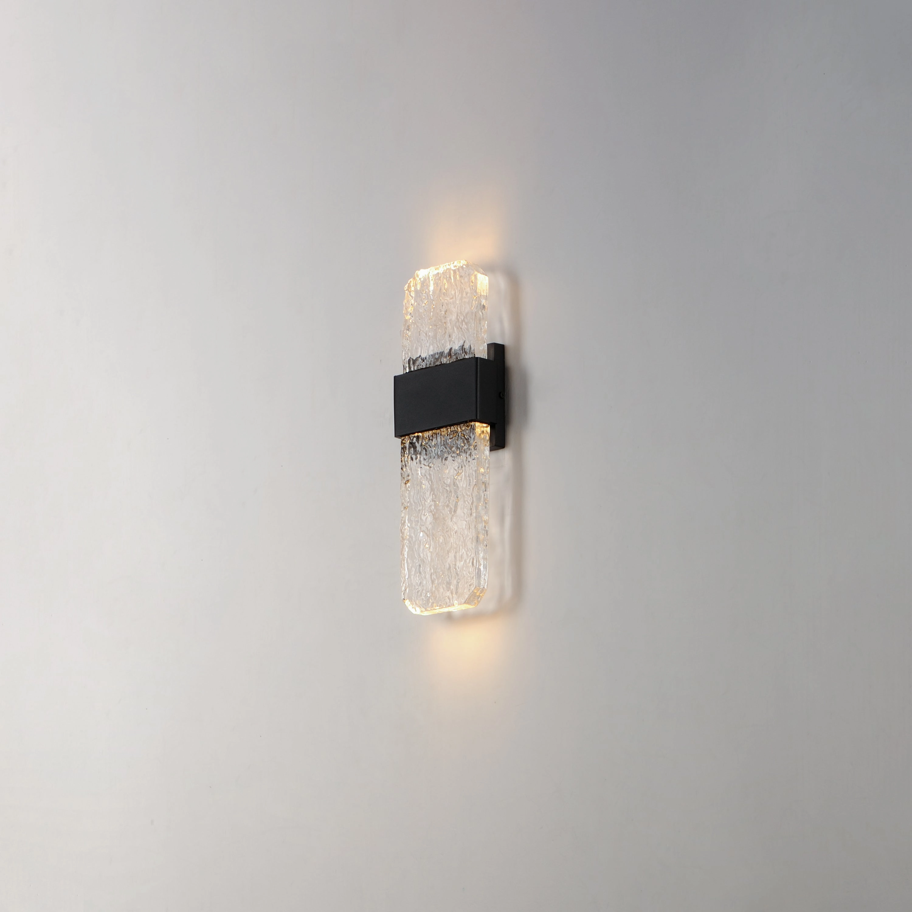 Rune Medium LED Outdoor Wall Light