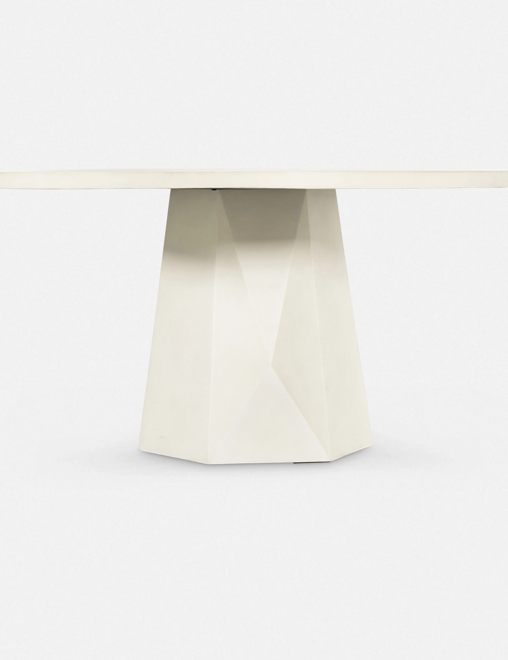 Schuller Indoor / Outdoor Round Dining Table