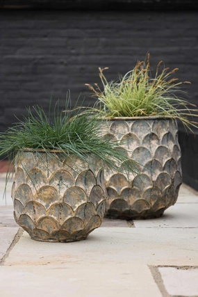 Set Of 2 Petal Effect Plantersoutdoor garden decorative ornaments