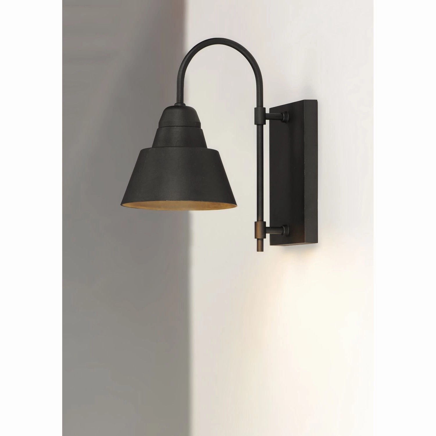 Shoreline Outdoor Wall Light