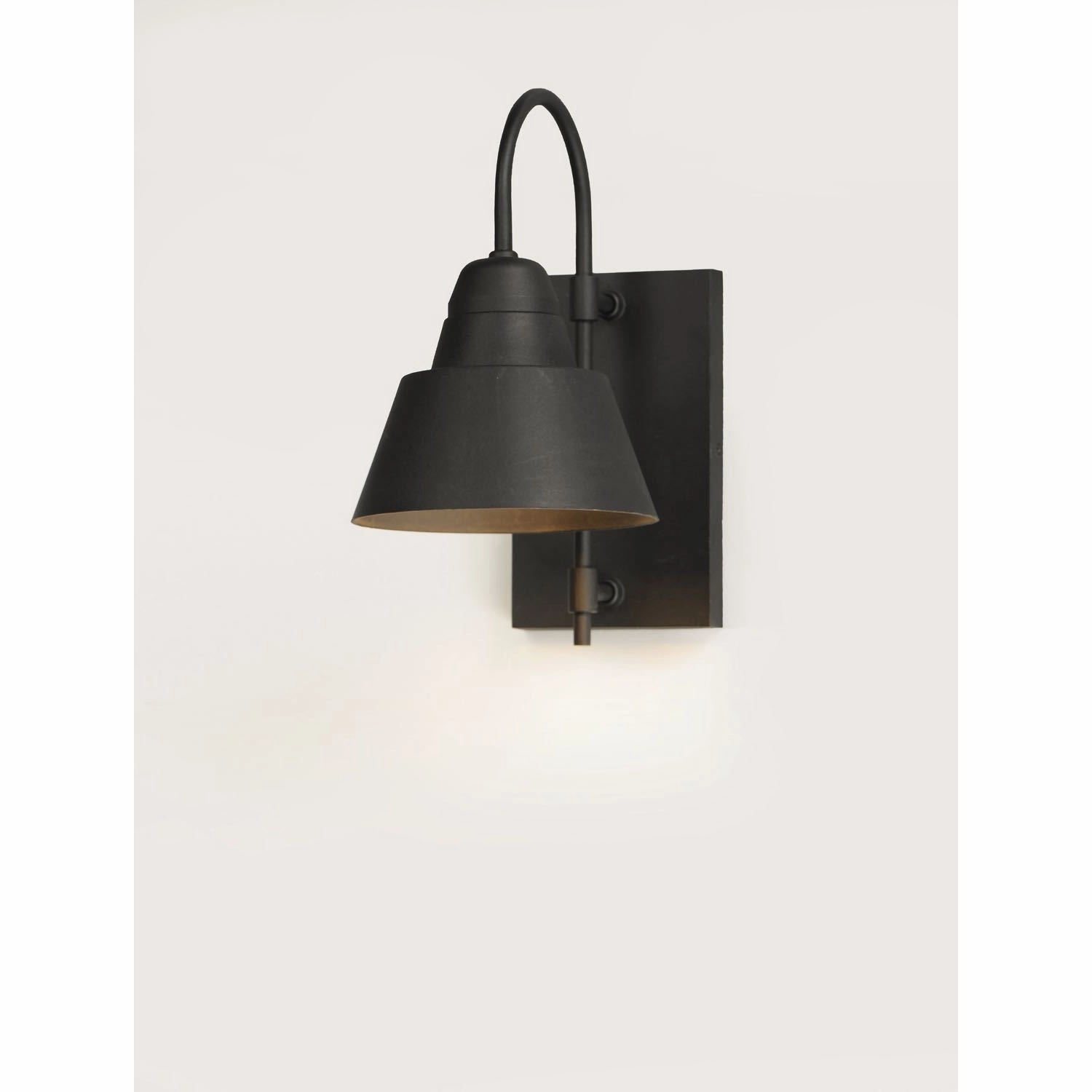 Shoreline Outdoor Wall Light