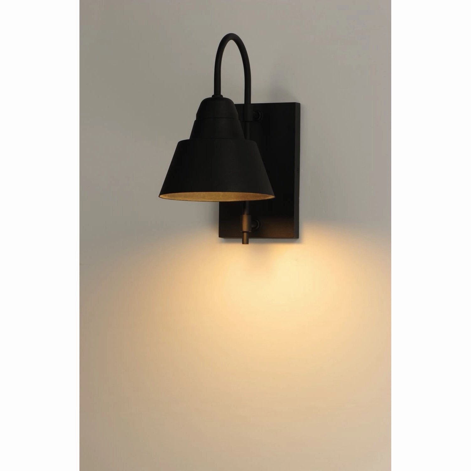 Shoreline Outdoor Wall Light