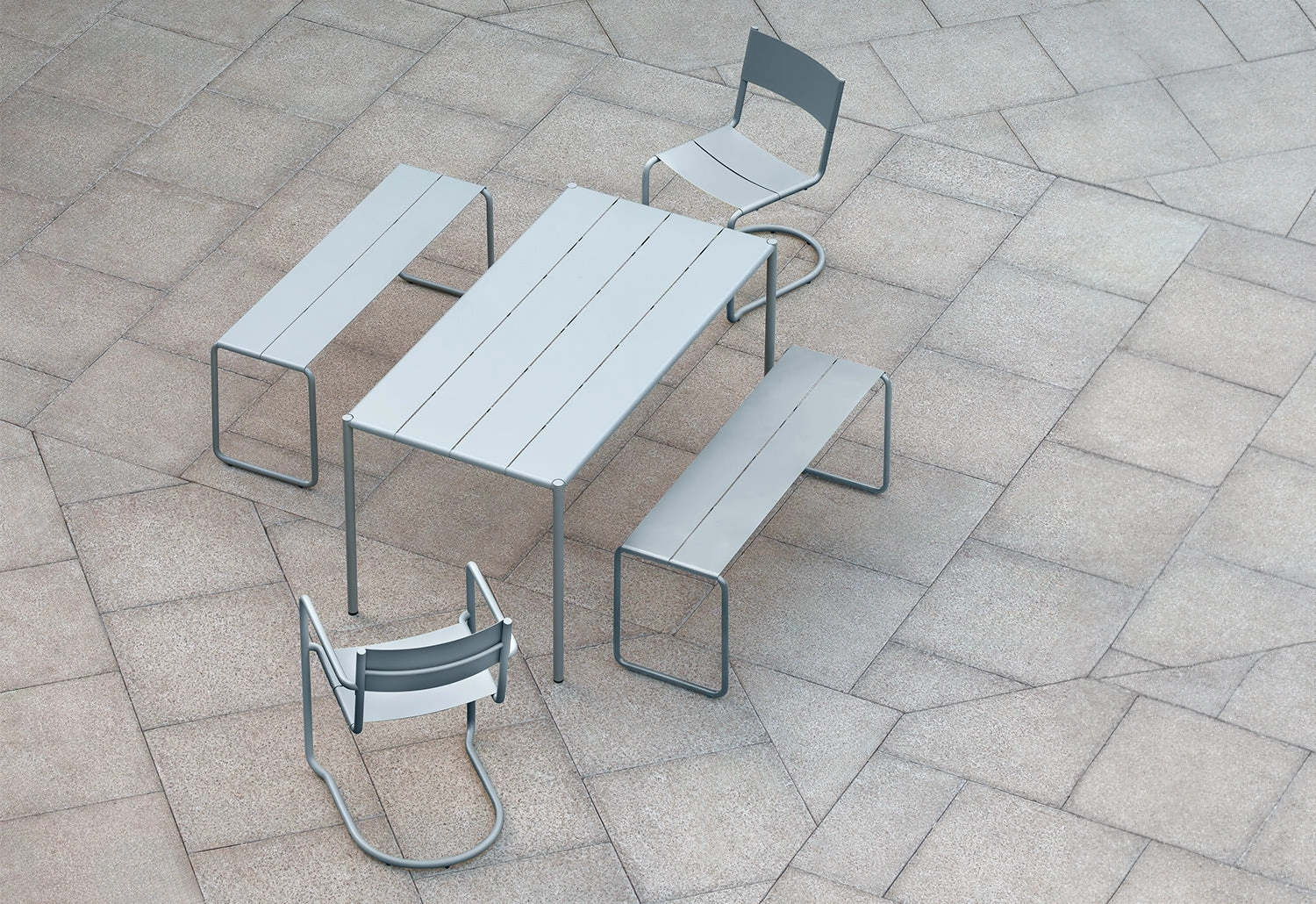 Sine Dining Table