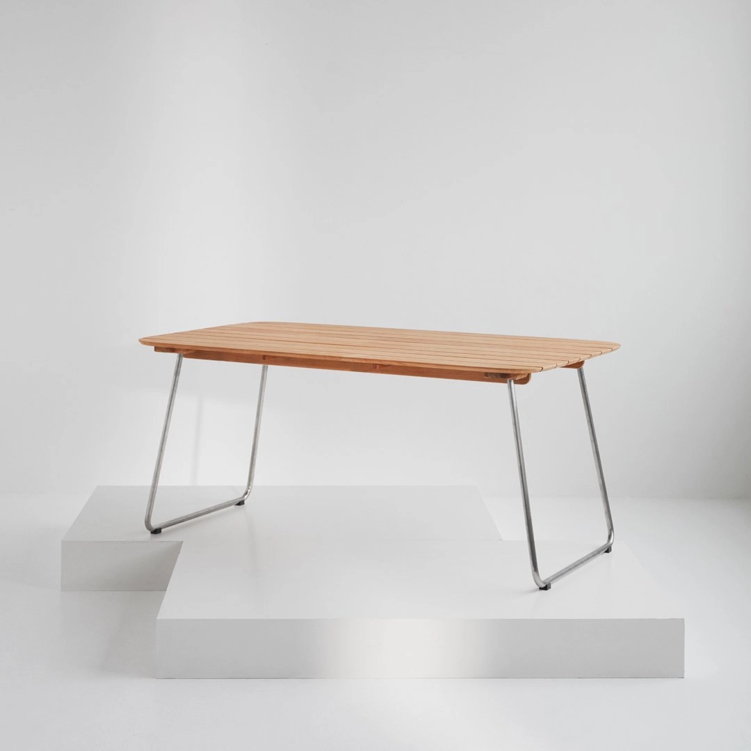 Skagerak Lilium Outdoor Dining Table