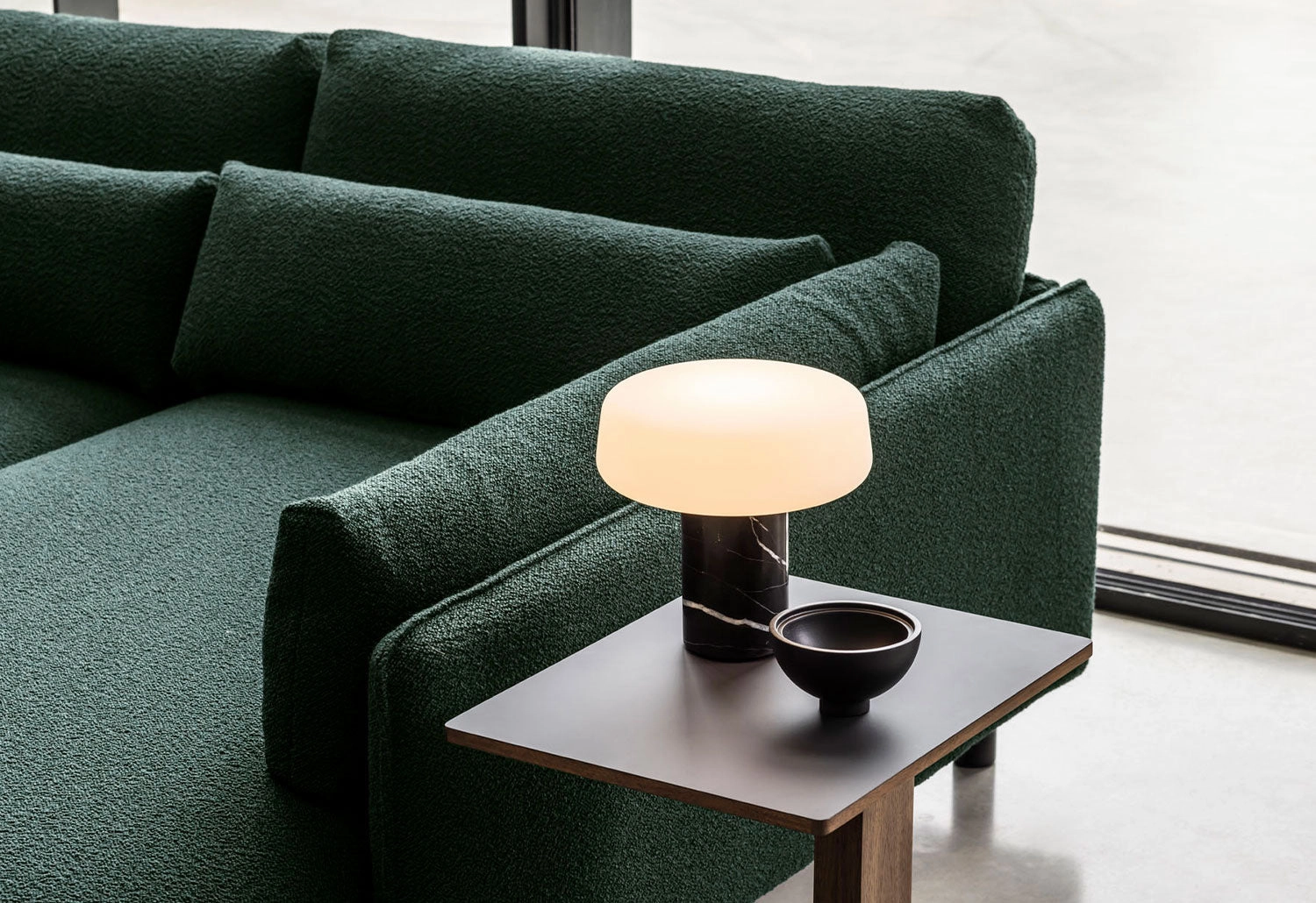 Solid Rechargeable Table Lamp