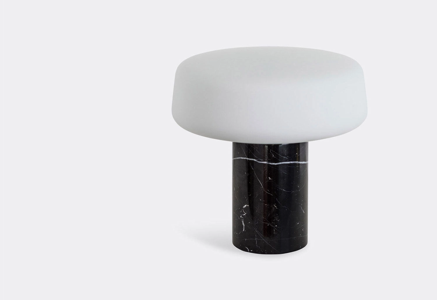 Solid Rechargeable Table LampWeatherproof outdoor lighting