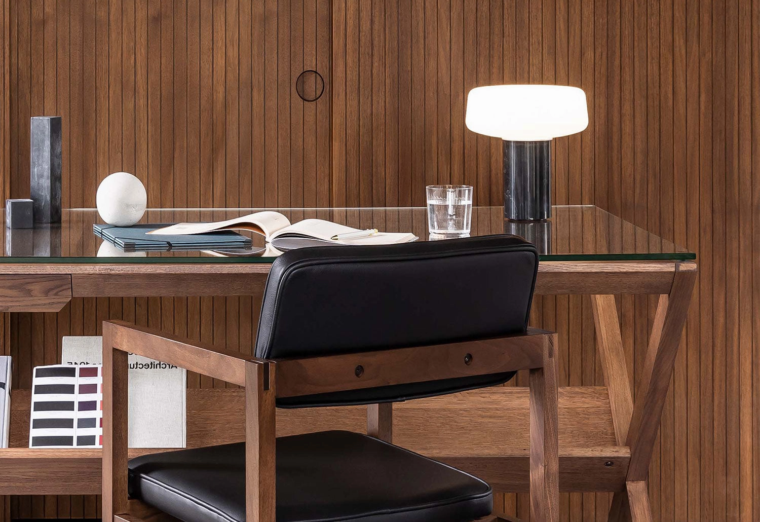 Solid Rechargeable Table Lamp