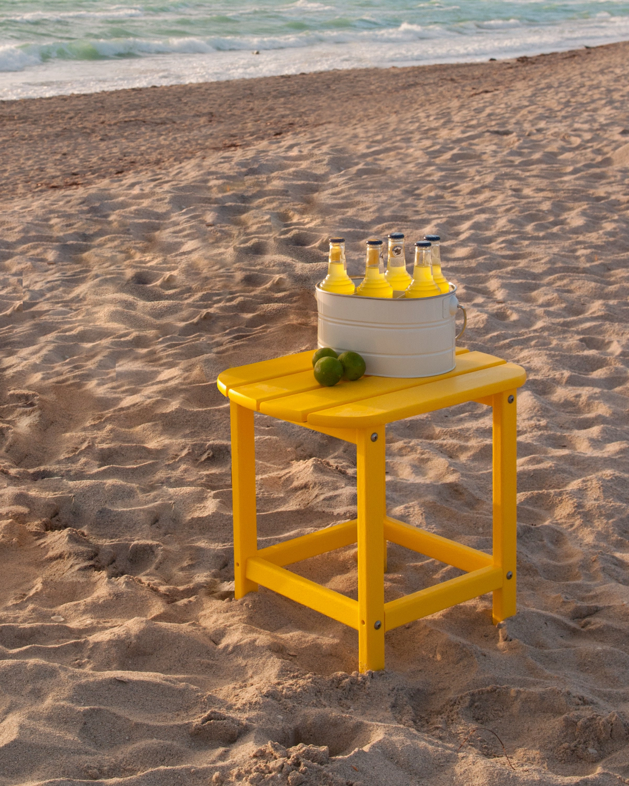 South Beach 18" Side Table